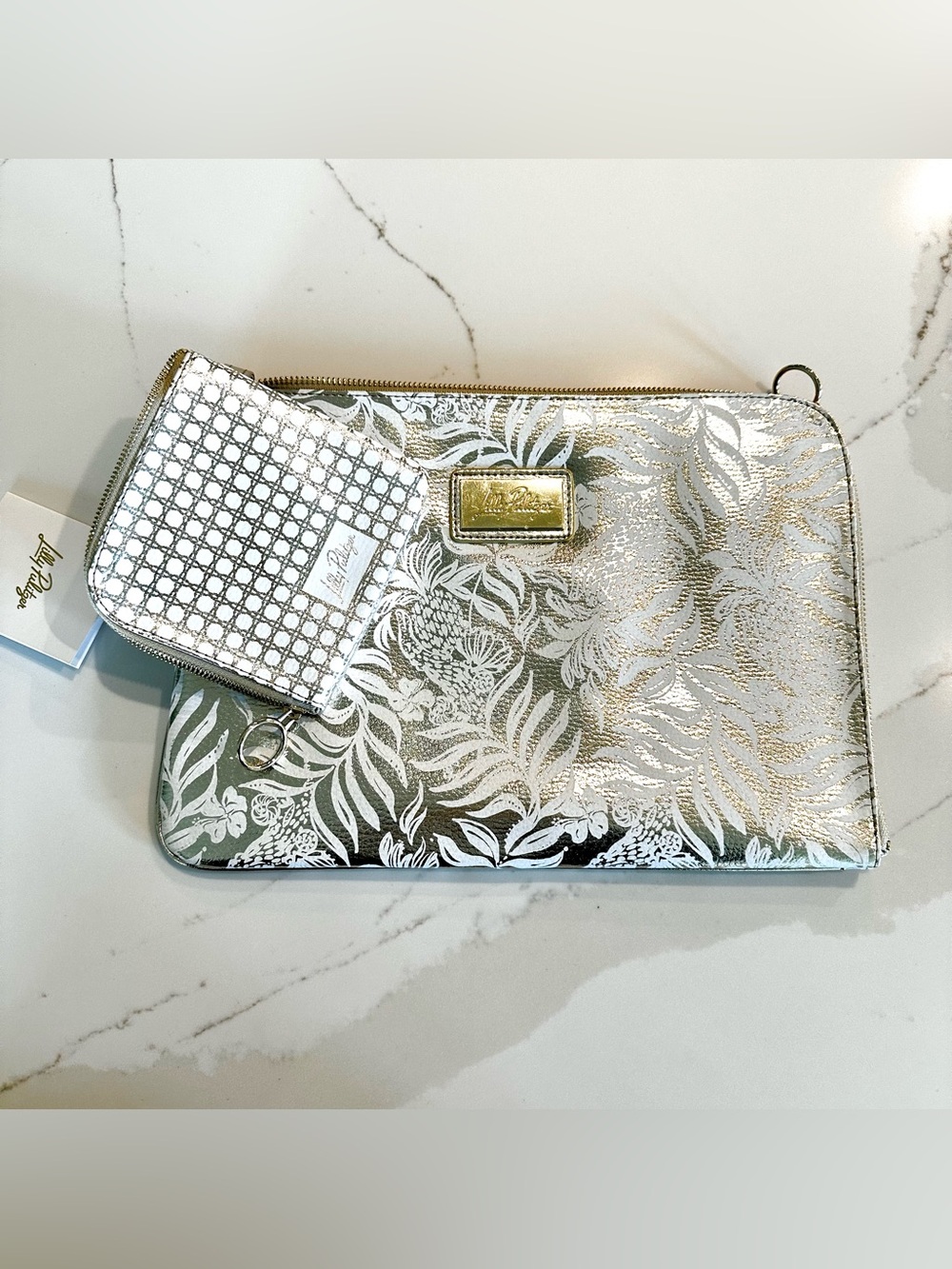 NWT Lilly Pulitzer Padded Tech Sleeve & Small Zip Pouch, Gold Metallic Sangria